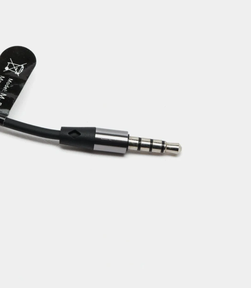 Araimo R10 Вакуумные проводные наушники
